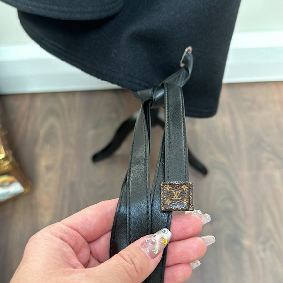 Louis Vuitton Hooded Cape Sz 36 - Picture 3 of 8